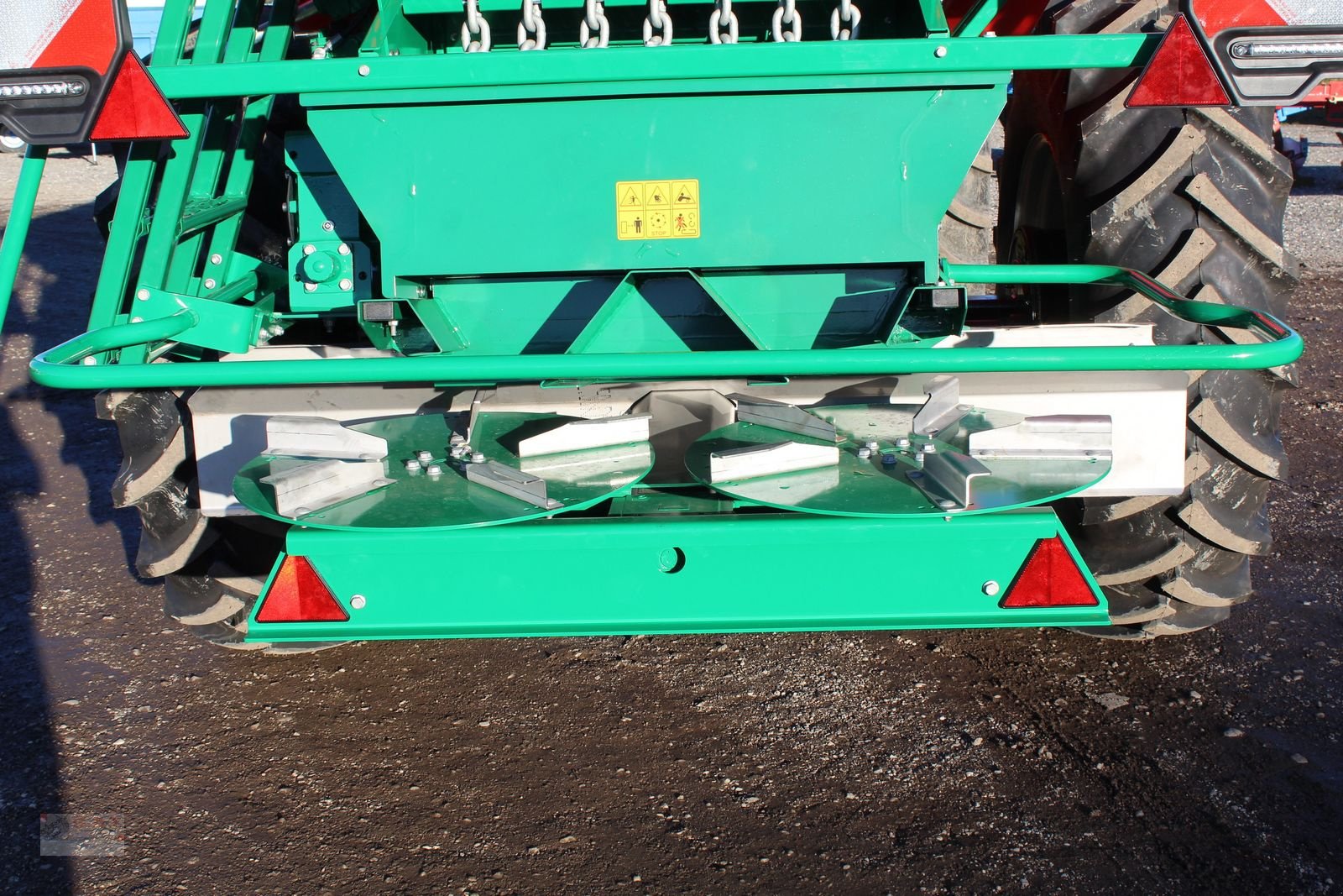 Düngerstreuer des Typs Sonstige Agro-Masz REWO 8200 Kalk- und Düngerstreuer, Neumaschine in Eberschwang (Bild 15)