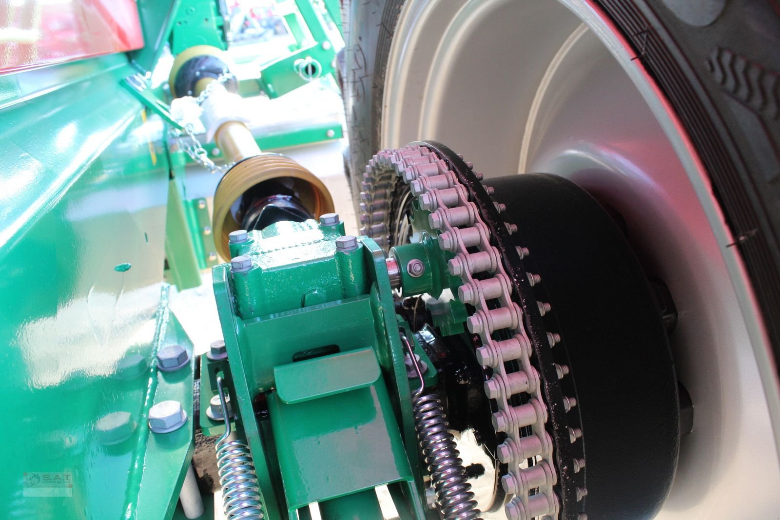 Düngerstreuer des Typs Sonstige Agro-Masz REWO 8200 Kalk- und Düngerstreuer, Neumaschine in Eberschwang (Bild 28)