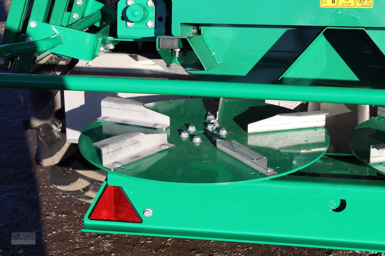 Düngerstreuer des Typs Sonstige Agro-Masz REWO 8200 Kalk- und Düngerstreuer, Neumaschine in Eberschwang (Bild 16)