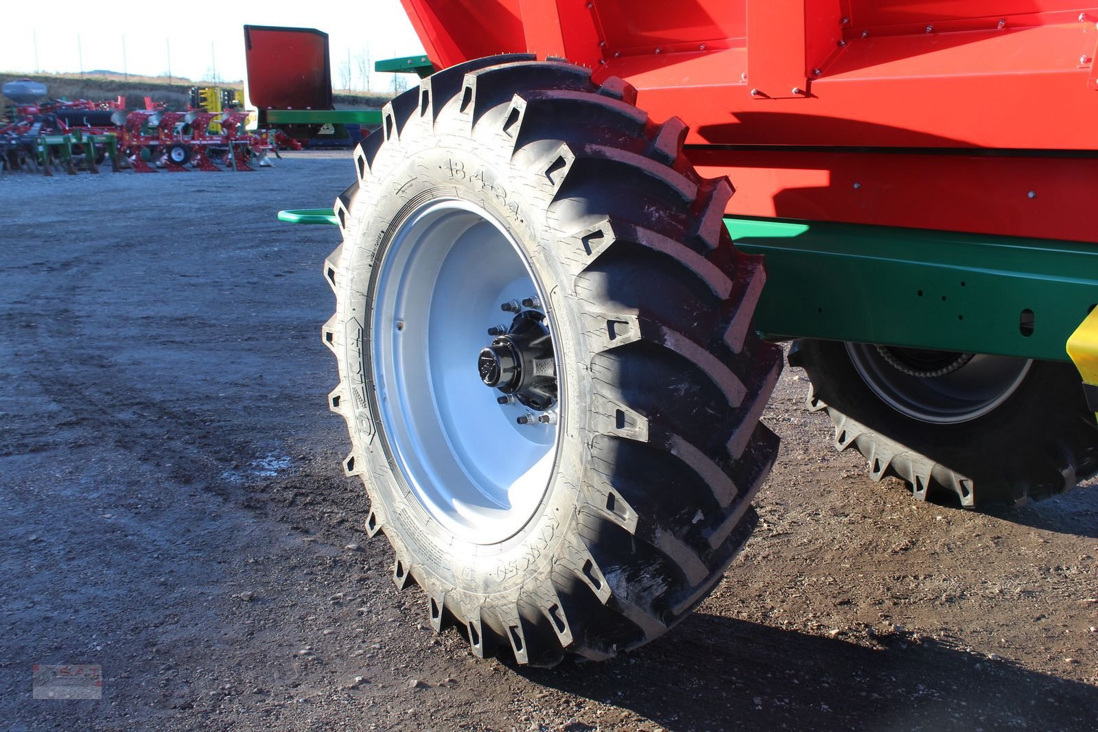 Düngerstreuer des Typs Sonstige Agro-Masz REWO 8200 Kalk- und Düngerstreuer, Neumaschine in Eberschwang (Bild 10)