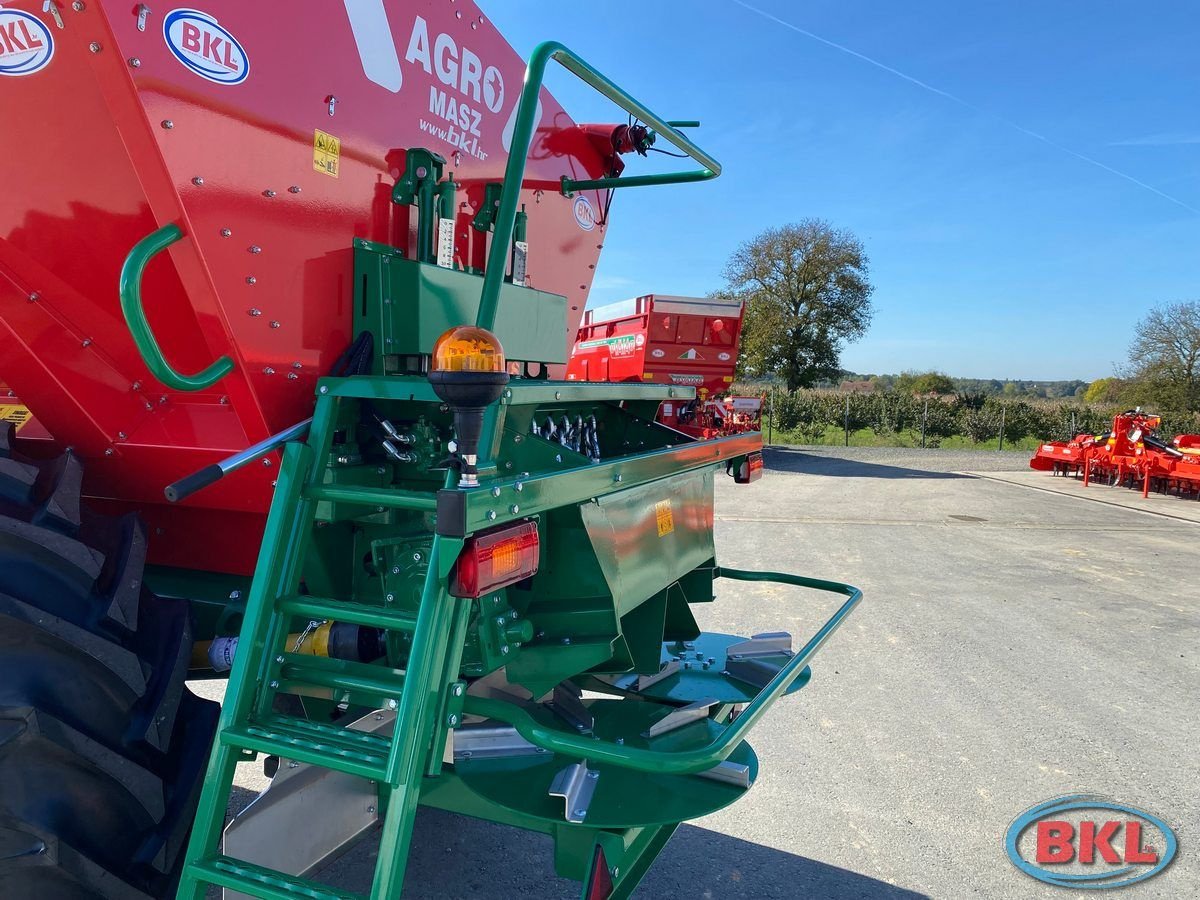 Düngerstreuer del tipo Sonstige Agro-Masz REWO 8200 Kalk- und Düngerstreuer, Neumaschine In Rovisce (Immagine 10)