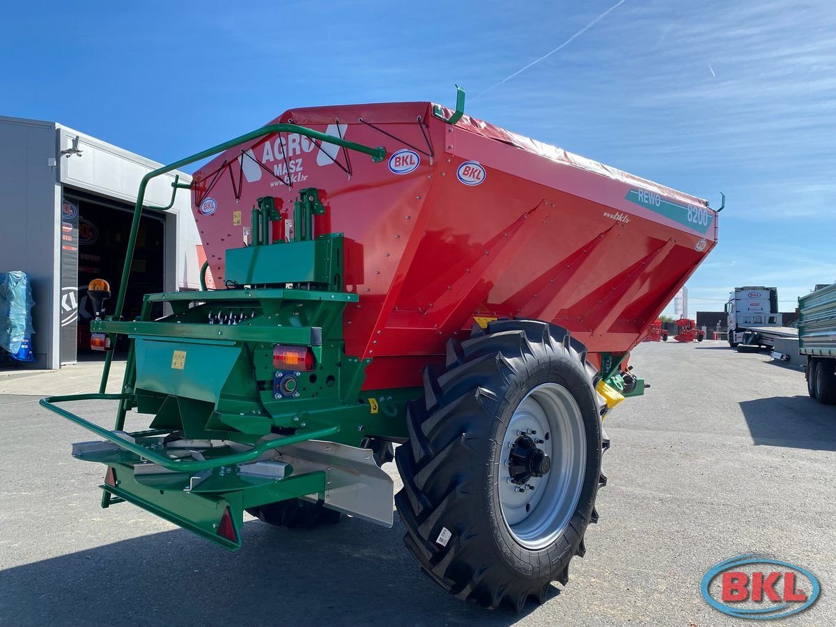 Düngerstreuer del tipo Sonstige Agro-Masz REWO 8200 Kalk- und Düngerstreuer, Neumaschine In Rovisce (Immagine 3)