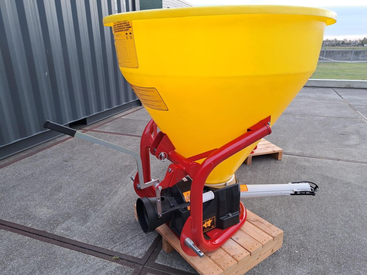 Düngerstreuer a típus Sonstige Agromehanika / cosmo pendel / strooischijf strooier, Neumaschine ekkor: Noordwijkerhout (Kép 2)