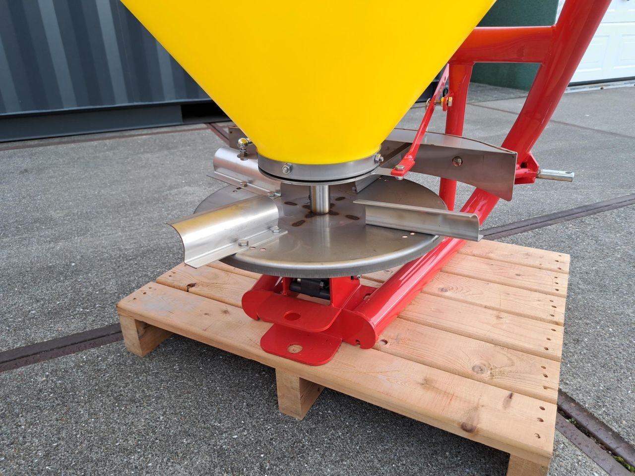 Düngerstreuer a típus Sonstige Agromehanika / cosmo pendel / strooischijf strooier, Neumaschine ekkor: Noordwijkerhout (Kép 5)