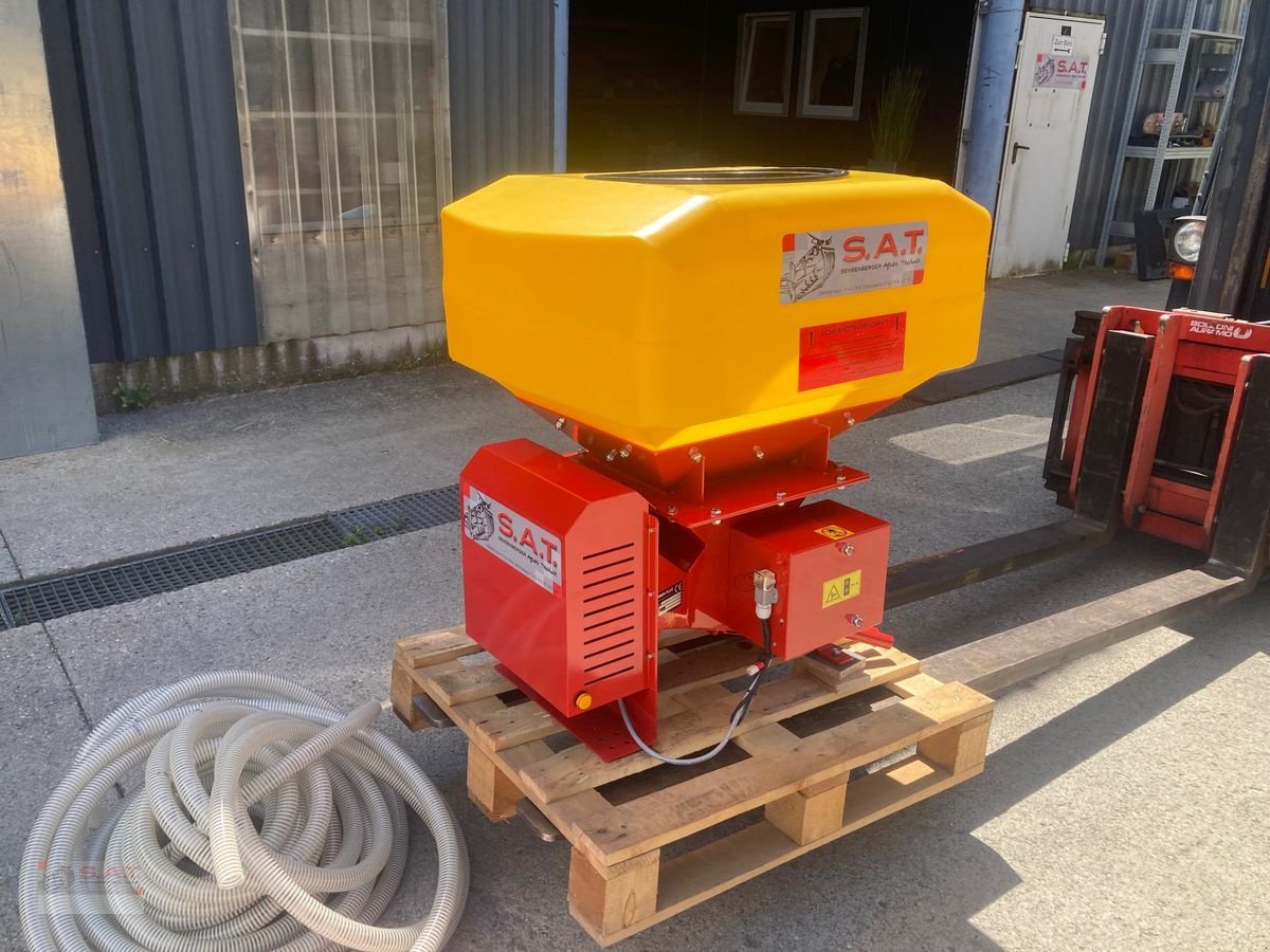 Düngerstreuer des Typs Sonstige Aktion Universalstreuer-frei Haus, Neumaschine in Eberschwang (Bild 5)