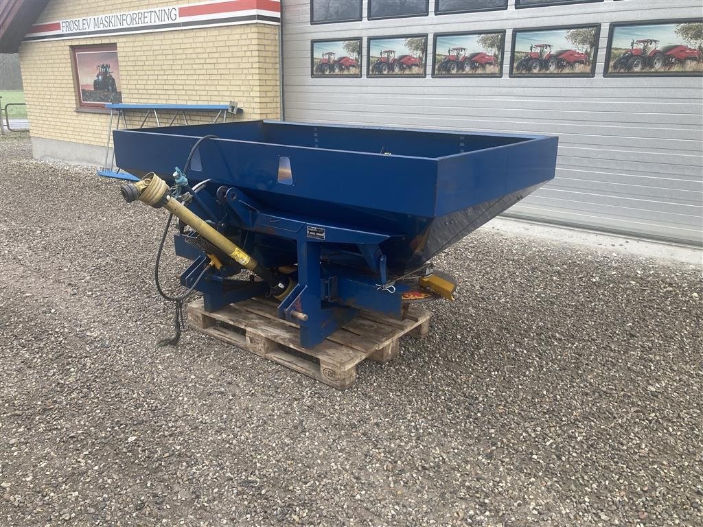 Düngerstreuer of the type Sonstige D1000 Hydr. åben/luk, Gebrauchtmaschine in Store Heddinge (Picture 1)