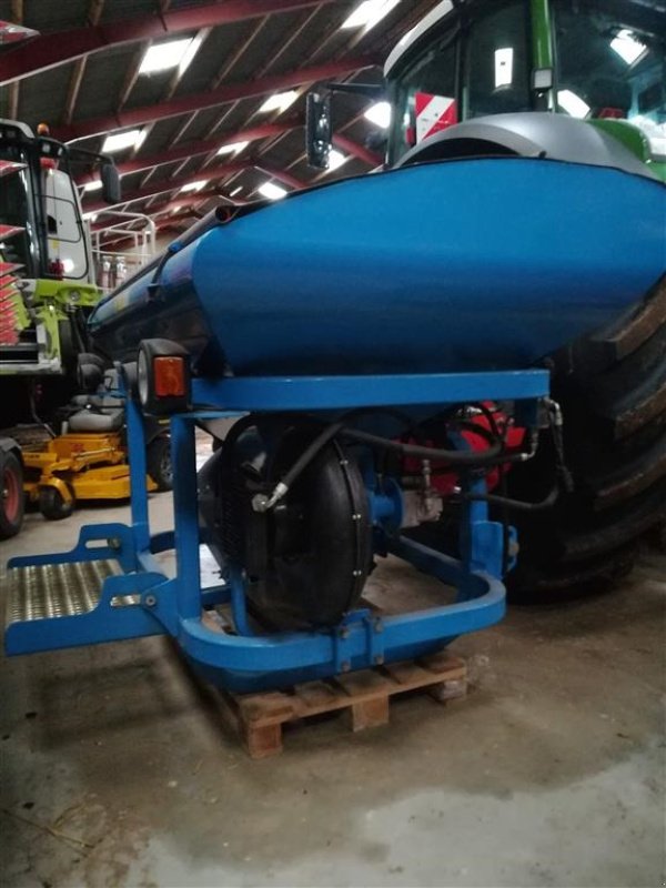 Düngerstreuer of the type Sonstige Fronttank, Gebrauchtmaschine in Hjortshøj (Picture 2)