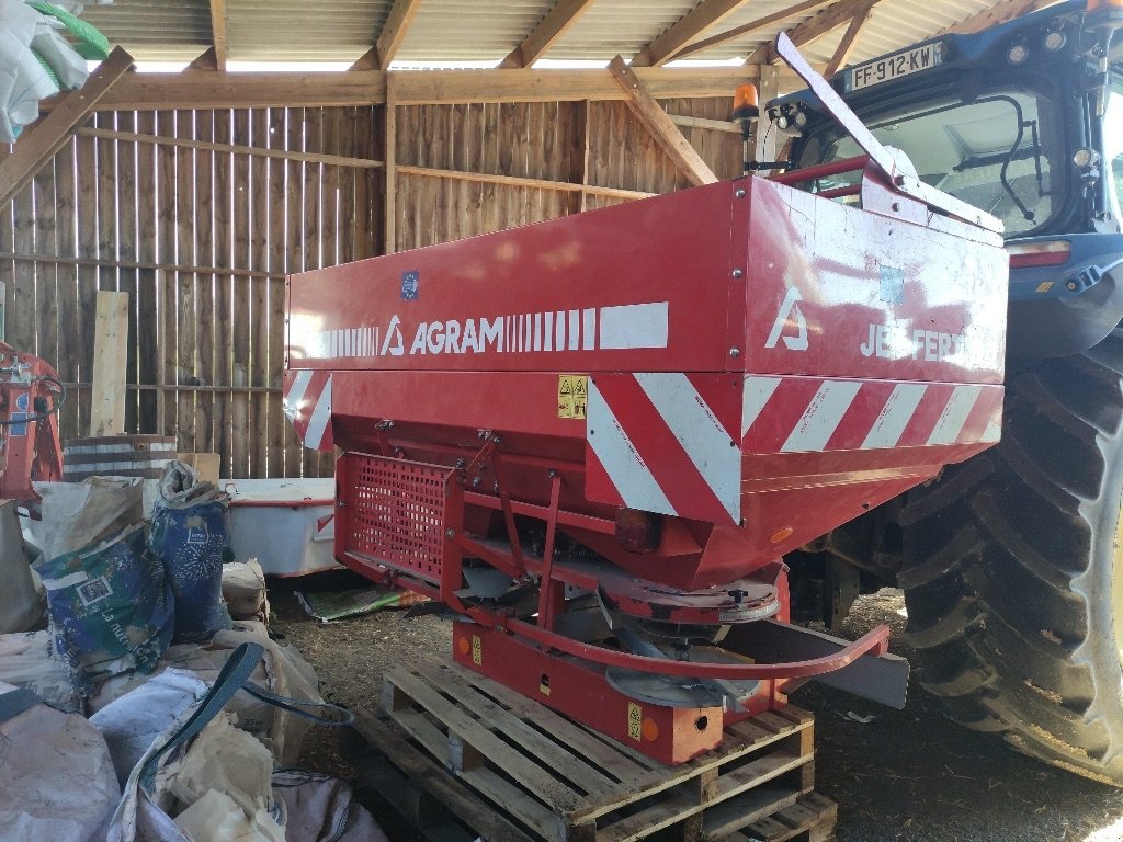 Düngerstreuer van het type Sonstige JET FERTI 24, Gebrauchtmaschine in COGNAC LA FORET (Foto 4)