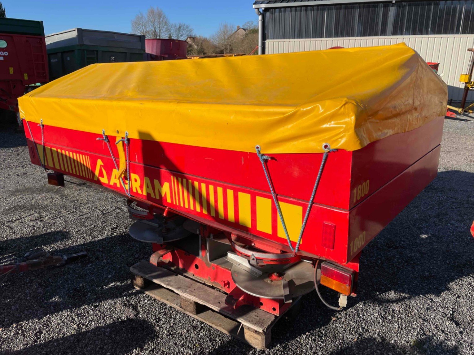 Düngerstreuer typu Sonstige JETSPREAD281, Gebrauchtmaschine w LA SOUTERRAINE (Zdjęcie 2)