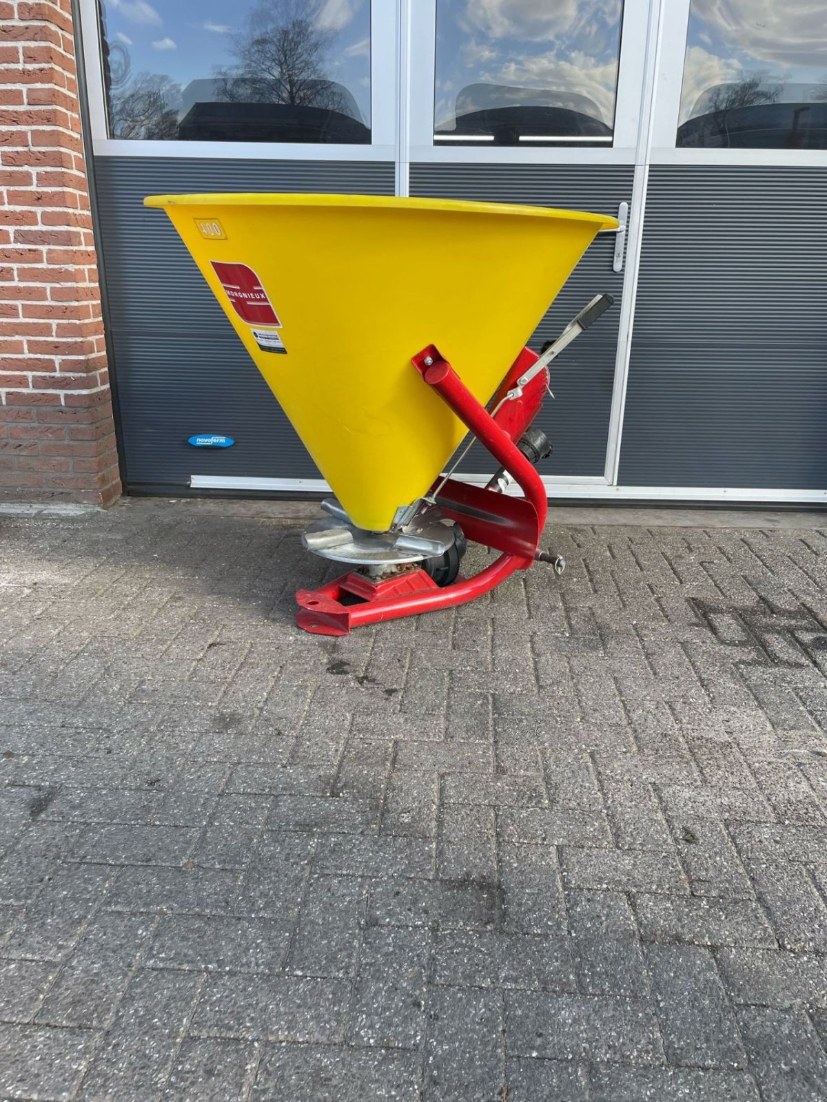 Düngerstreuer типа Sonstige Morgnieux 400, Gebrauchtmaschine в Klarenbeek (Фотография 1)