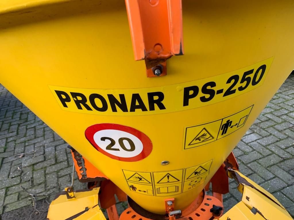 Düngerstreuer tip Sonstige Pronar PS-250, Gebrauchtmaschine in Wierden (Poză 5)