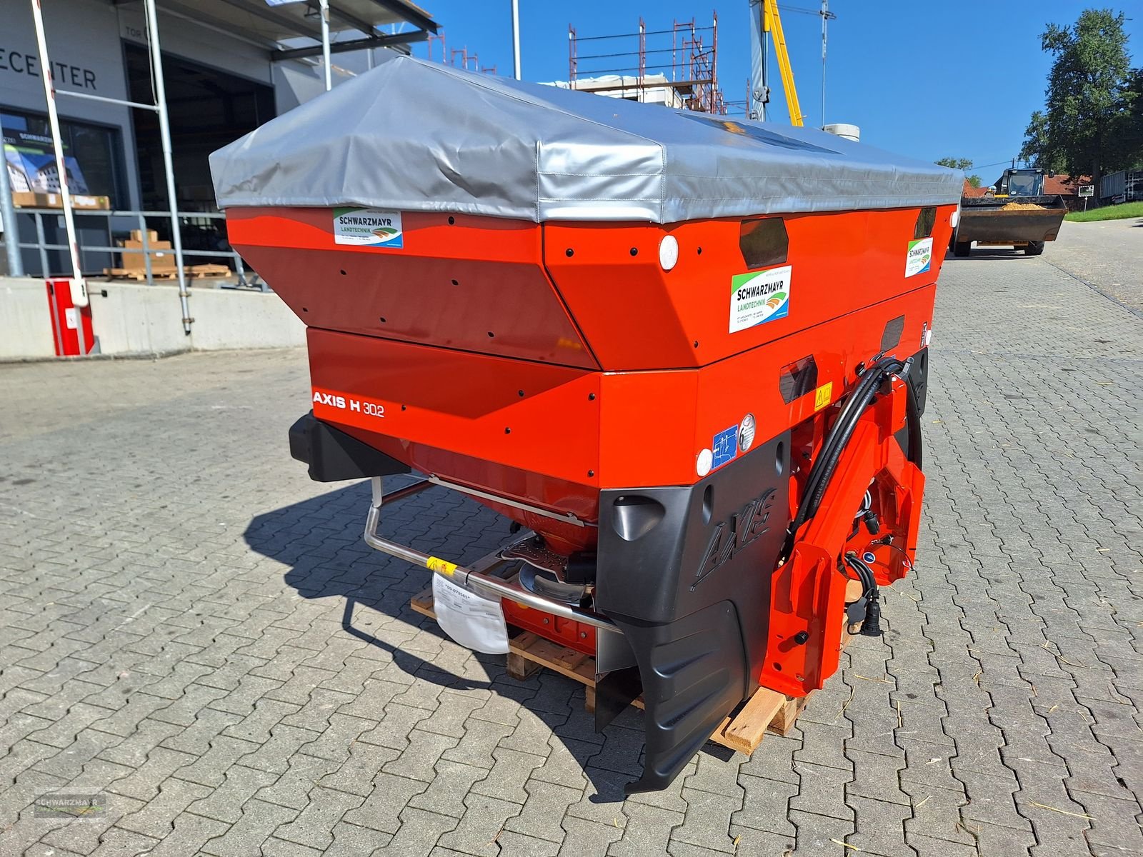 Düngerstreuer des Typs Sonstige Rauch Abdeckplane AP-XL 25, Neumaschine in Aurolzmünster (Bild 3)