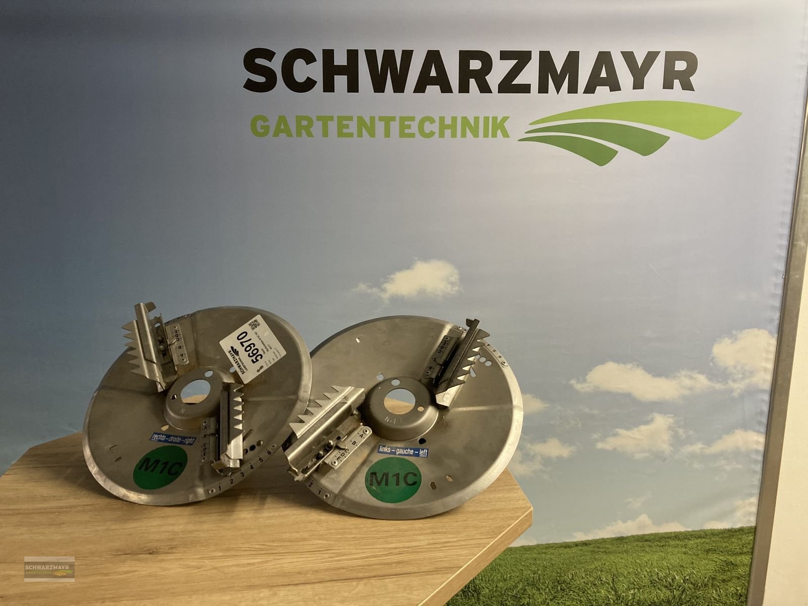 Düngerstreuer of the type Sonstige Rauch Wurfscheiben M1XC MD, Neumaschine in Aurolzmünster (Picture 1)