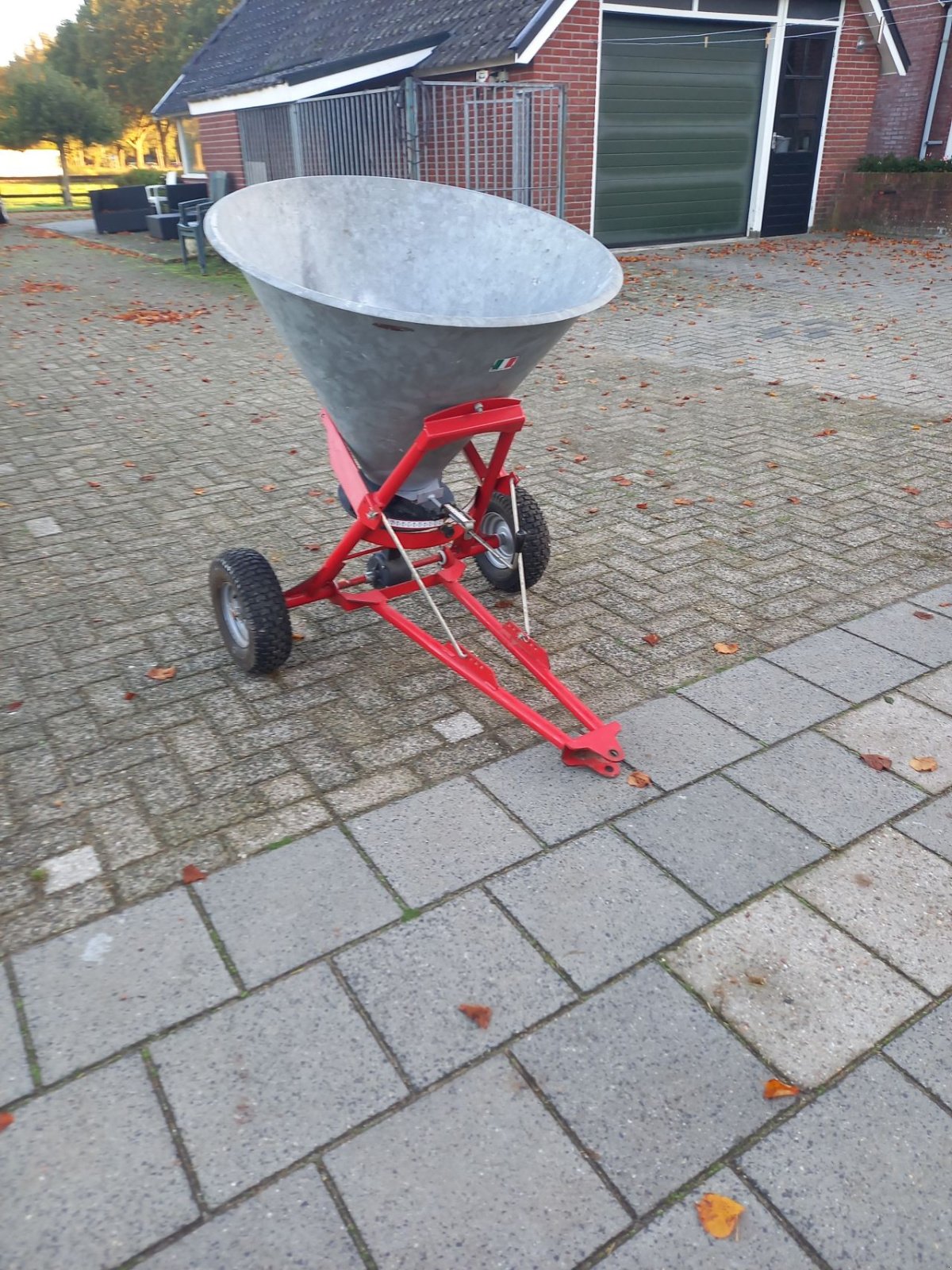 Düngerstreuer типа Sonstige rondini kunstmestrooier zoutstrooier, Gebrauchtmaschine в Ommen (Фотография 2)