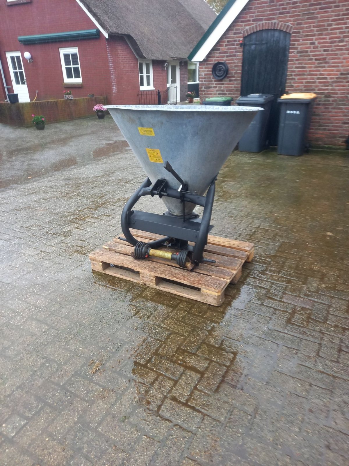 Düngerstreuer типа Sonstige rondini kunstmestrooier zoutstrooier, Gebrauchtmaschine в Ommen (Фотография 3)