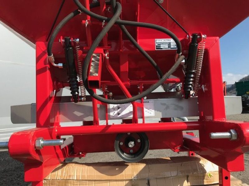 Düngerstreuer of the type Sonstige Stekro Düngerstreuer 600L, Neumaschine in Tamsweg (Picture 4)