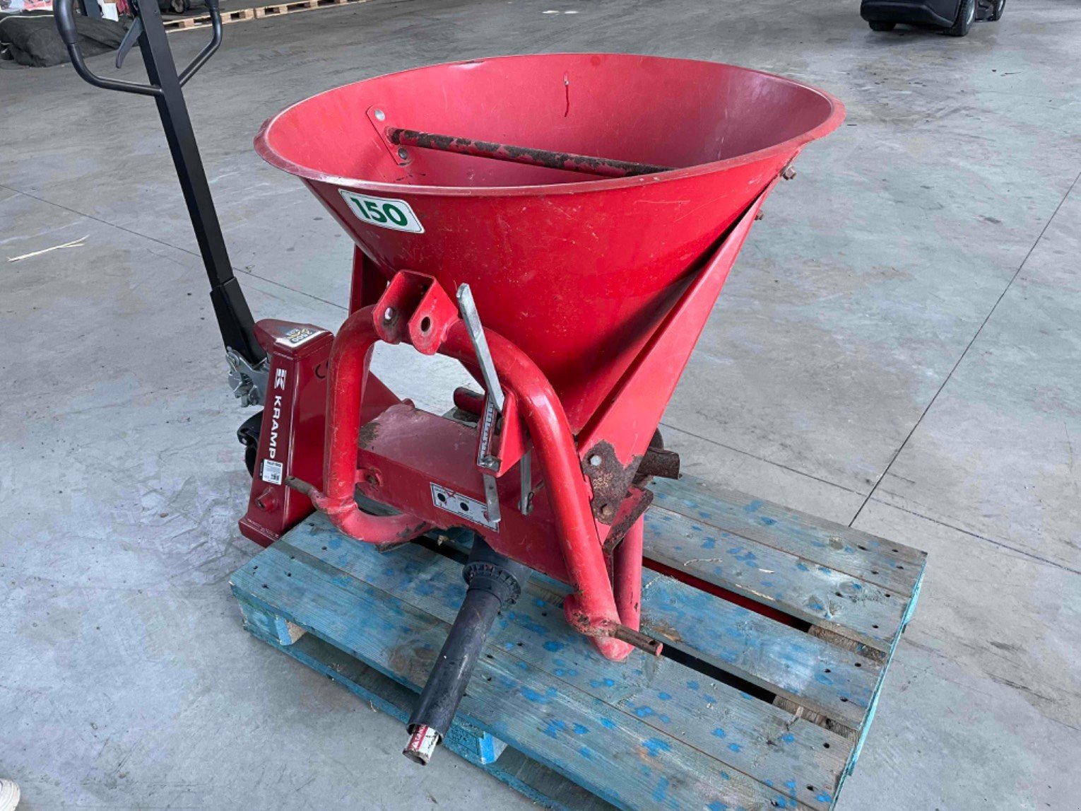 Düngerstreuer typu Suire 150, Gebrauchtmaschine v LA SOUTERRAINE (Obrázek 2)