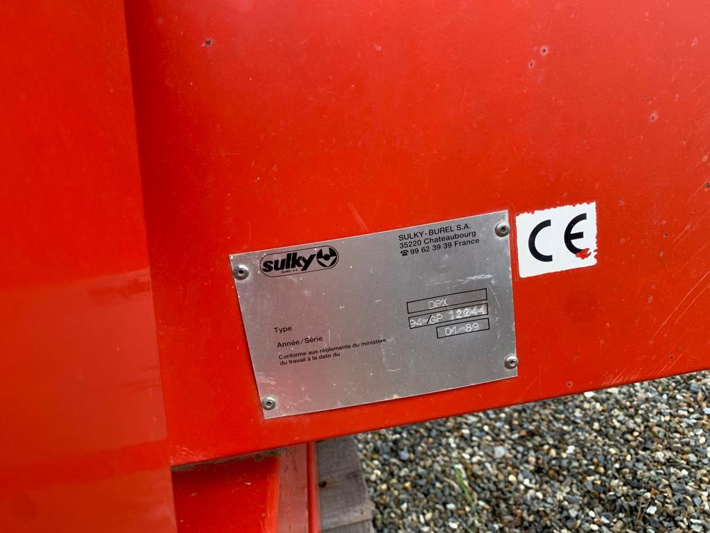 Düngerstreuer typu Sulky DPX 12/28, Gebrauchtmaschine v ST ELIX THEUX (Obrázek 3)
