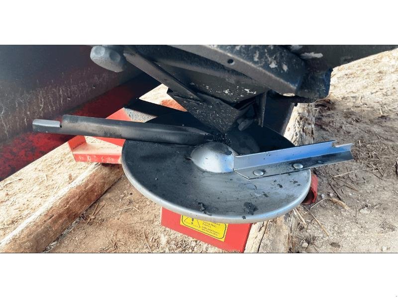 Düngerstreuer typu Sulky DPX 1505, Gebrauchtmaschine v SAINT-GERMAIN DU PUY (Obrázek 5)