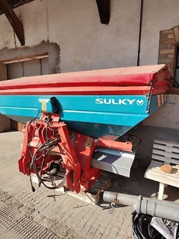 Düngerstreuer des Typs Sulky DPX 28 WPB, Gebrauchtmaschine in Sainte-Croix-en-Plaine (Bild 1)