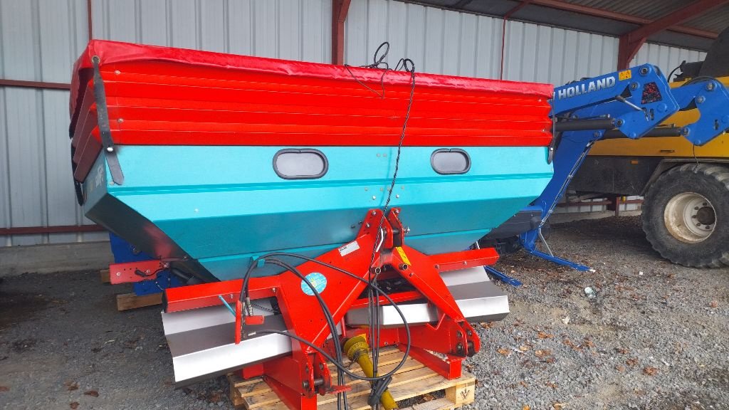 Düngerstreuer типа Sulky DPX EXPERT 2700, Gebrauchtmaschine в ENNEZAT (Фотография 1)