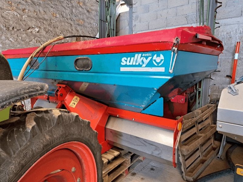 Düngerstreuer of the type Sulky DPX, Gebrauchtmaschine in PITHIVIERS Cedex (Picture 1)