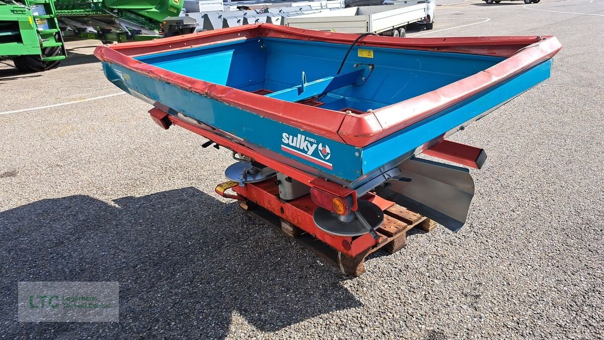 Düngerstreuer des Typs Sulky DPX, Gebrauchtmaschine in Redlham (Bild 3)