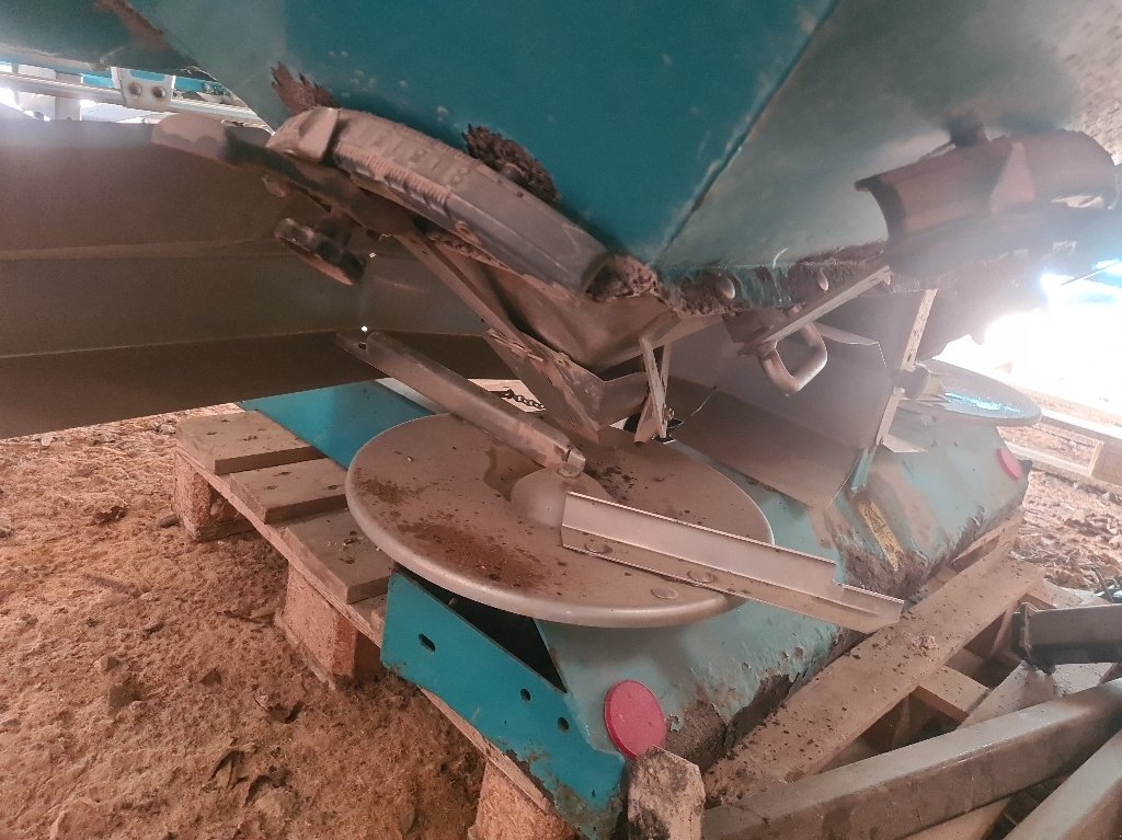 Düngerstreuer des Typs Sulky DX 20 +, Gebrauchtmaschine in Calmont (Bild 7)