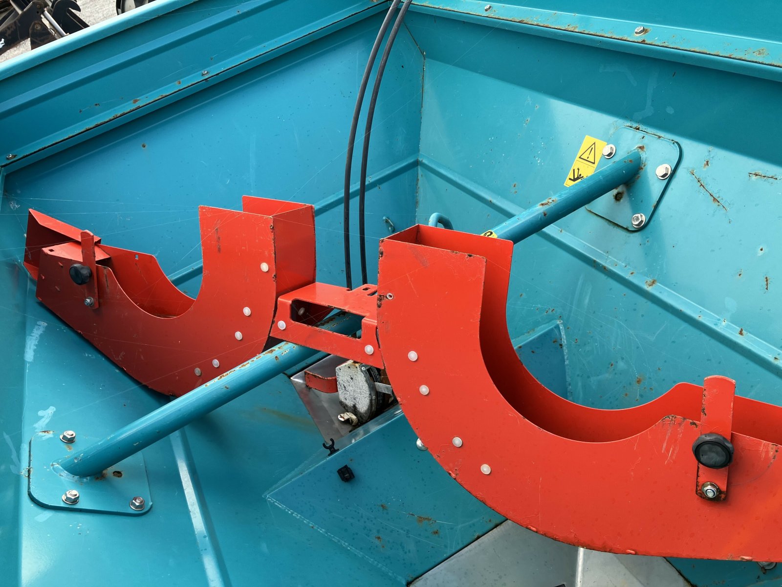 Düngerstreuer des Typs Sulky DX 30+, Gebrauchtmaschine in PLOUIGNEAU (Bild 3)