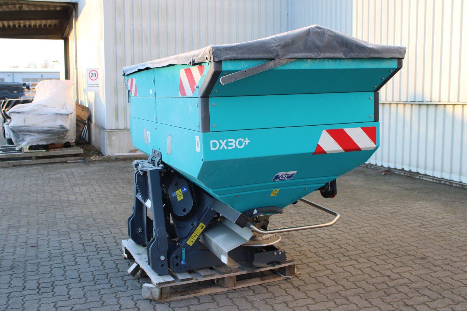 Düngerstreuer of the type Sulky DX 30+, Neumaschine in Holle- Grasdorf (Picture 3)
