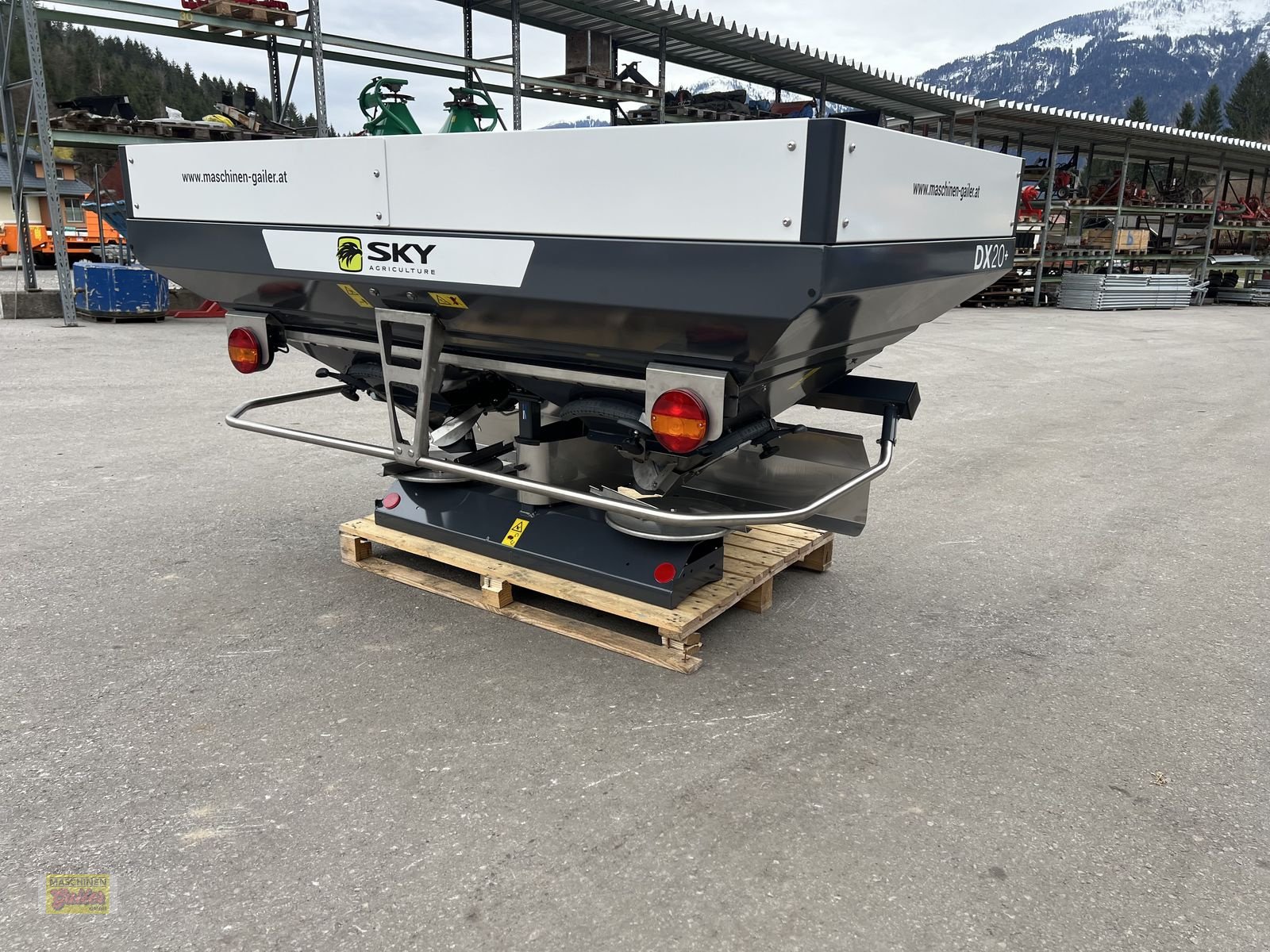 Düngerstreuer des Typs Sulky SKY DX 20 1500 Liter, Neumaschine in Kötschach (Bild 18)