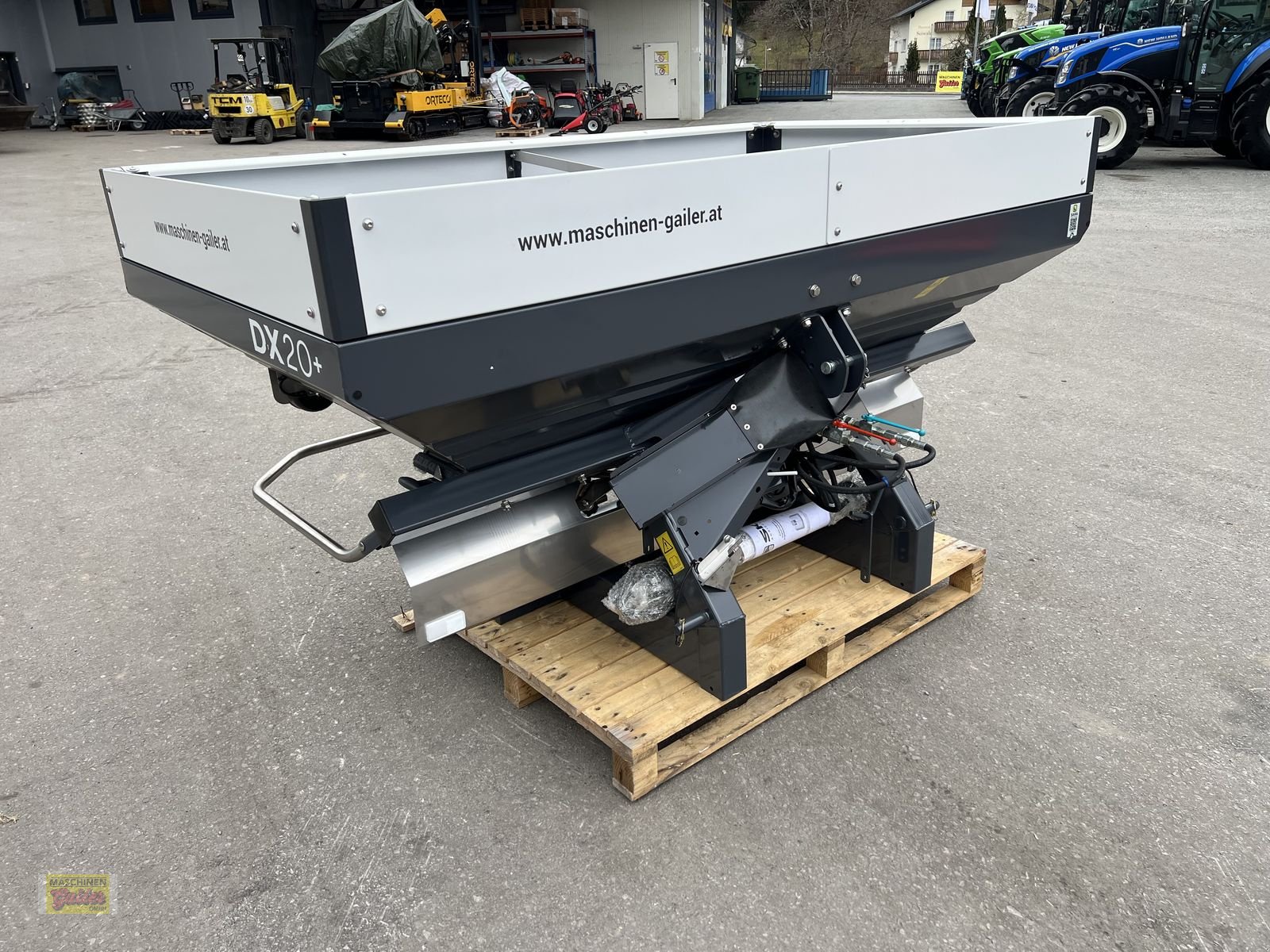 Düngerstreuer des Typs Sulky SKY DX 20 1500 Liter, Neumaschine in Kötschach (Bild 8)