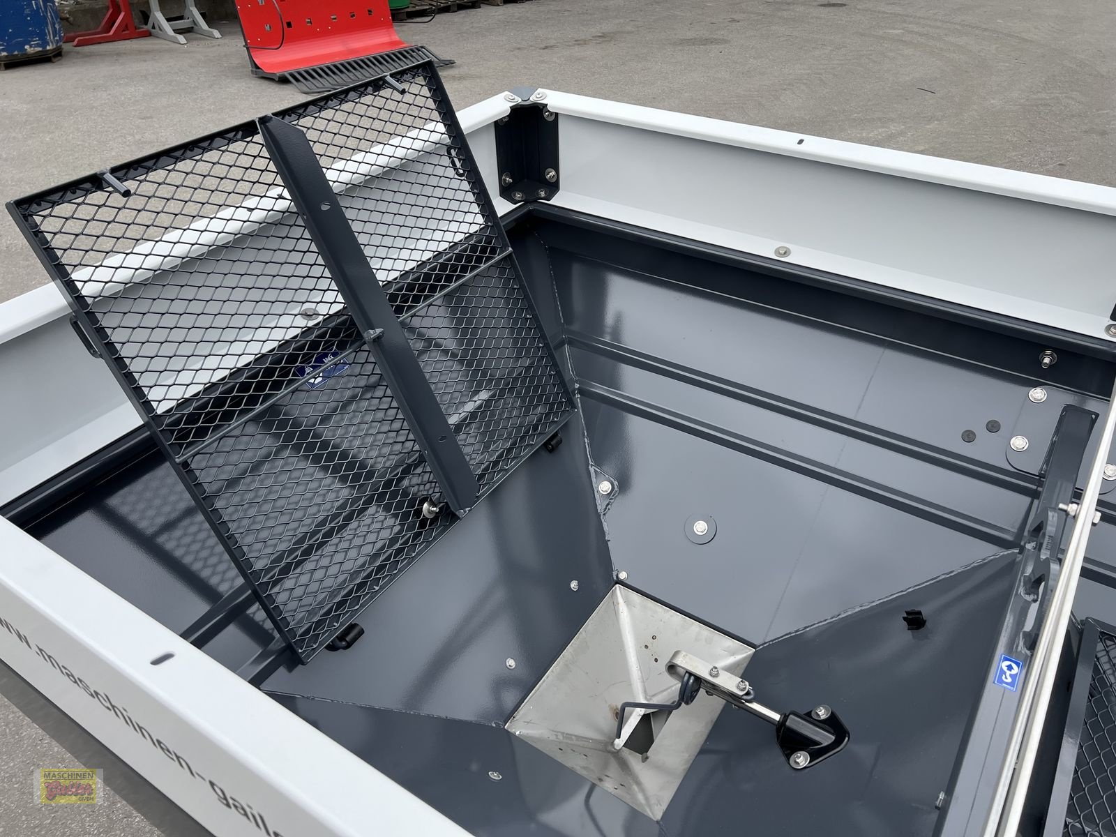 Düngerstreuer des Typs Sulky SKY DX 20 1500 Liter, Neumaschine in Kötschach (Bild 14)