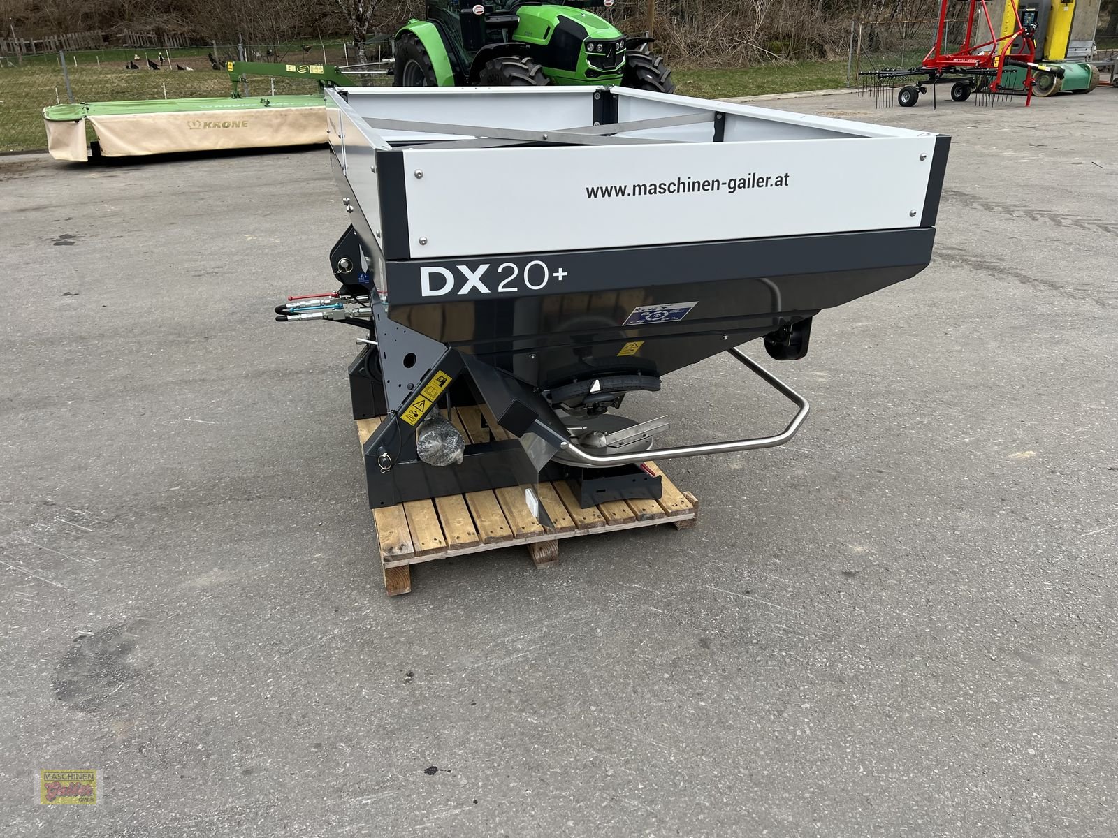 Düngerstreuer des Typs Sulky SKY DX 20 1500 Liter, Neumaschine in Kötschach (Bild 11)