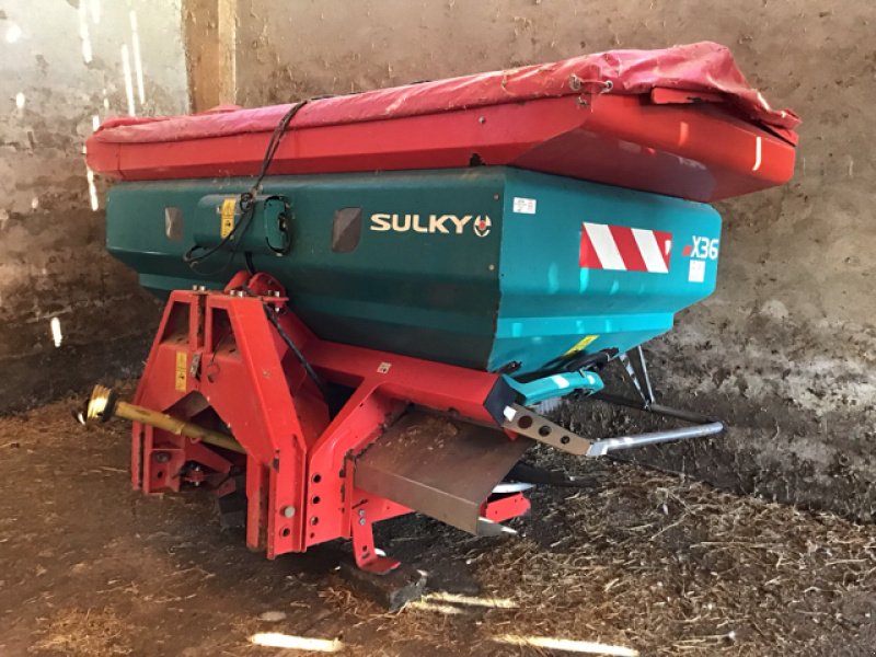 Düngerstreuer типа Sulky X 36 VISION, Gebrauchtmaschine в CHEVILLON  (MAIZEROY) (Фотография 1)