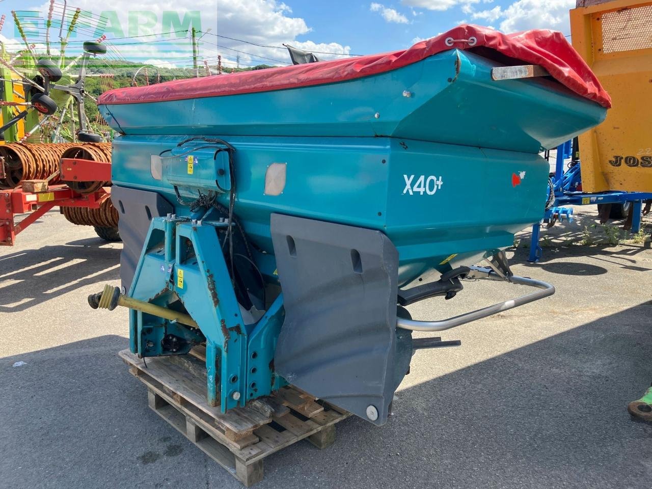 Düngerstreuer typu Sulky x 40 +, Gebrauchtmaschine v BLENDECQUES (Obrázek 1)