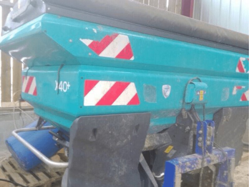 Düngerstreuer of the type Sulky X 40 +PESEE DPAE BACHE, Gebrauchtmaschine in PONTIVY (Picture 1)