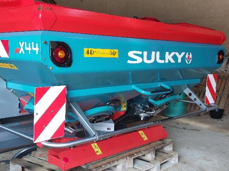 Düngerstreuer vrste Sulky X 44 VISION, Gebrauchtmaschine v BRAS SUR MEUSE (Slika 1)