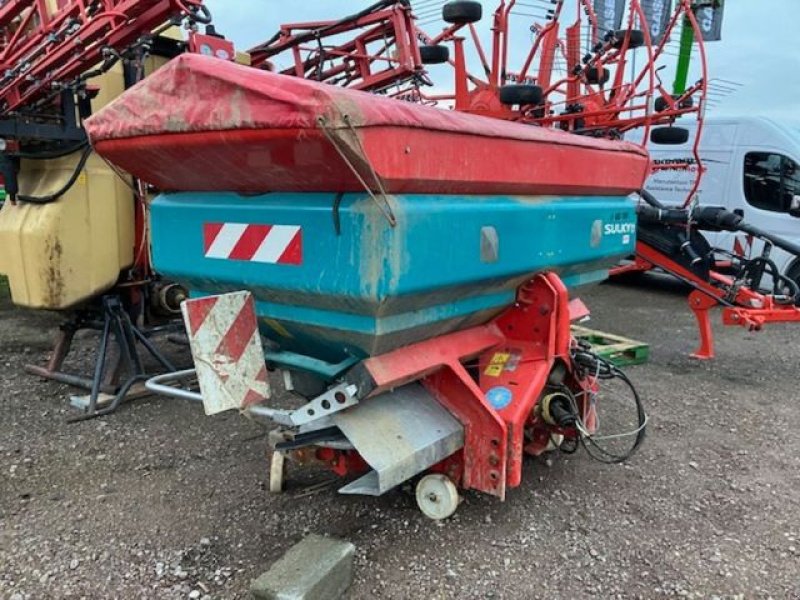 Düngerstreuer des Typs Sulky X36 tribord, Gebrauchtmaschine in UZEMAIN (Bild 1)