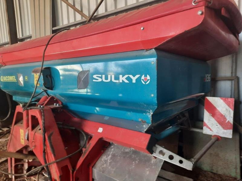 Düngerstreuer typu Sulky X36, Gebrauchtmaschine v CHAUMONT (Obrázek 2)