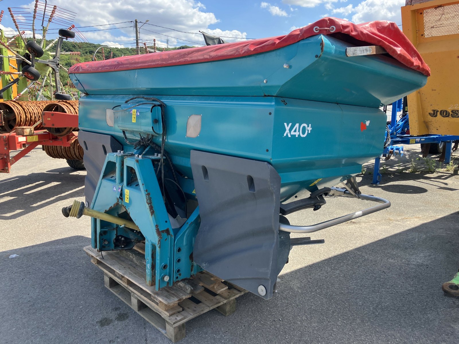 Düngerstreuer typu Sulky X40 +, Gebrauchtmaschine v BLENDECQUES (Obrázek 1)