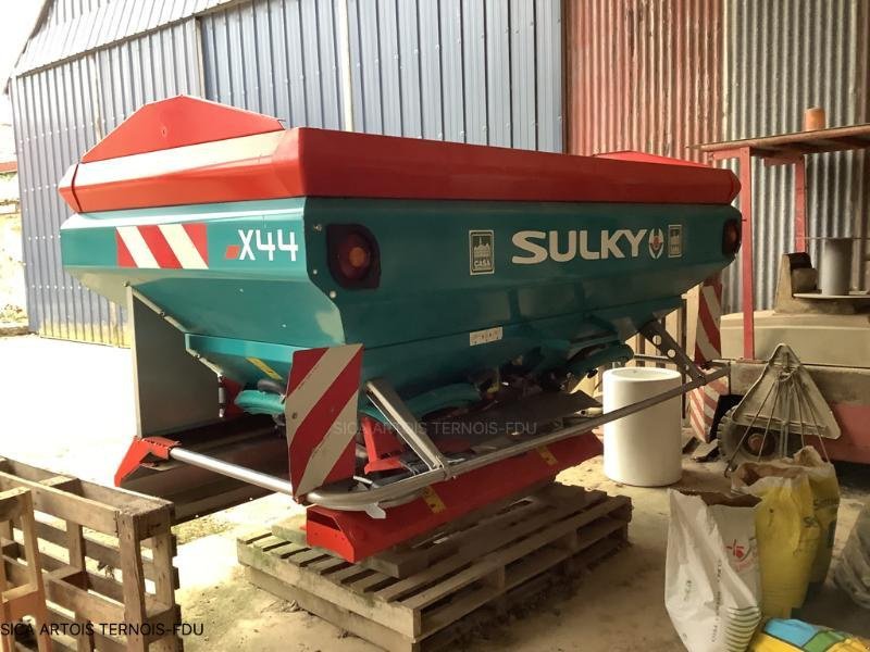Düngerstreuer tipa Sulky X44, Gebrauchtmaschine u HERLIN LE SEC (Slika 2)