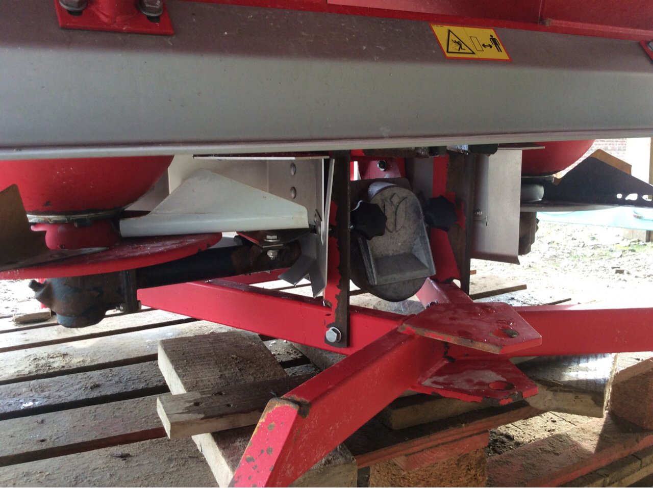 Düngerstreuer van het type Tulip SX6000, Gebrauchtmaschine in SALEUX (Foto 8)