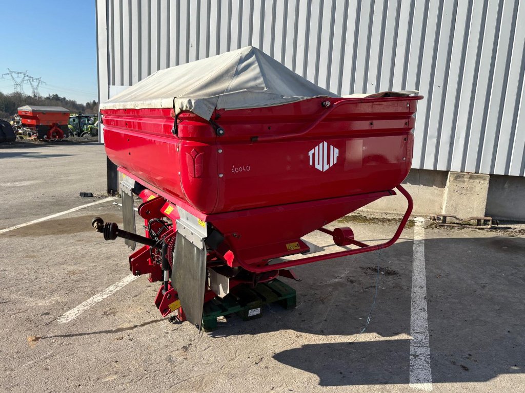 Düngerstreuer van het type Tulip SX6000, Gebrauchtmaschine in SALEUX (Foto 3)