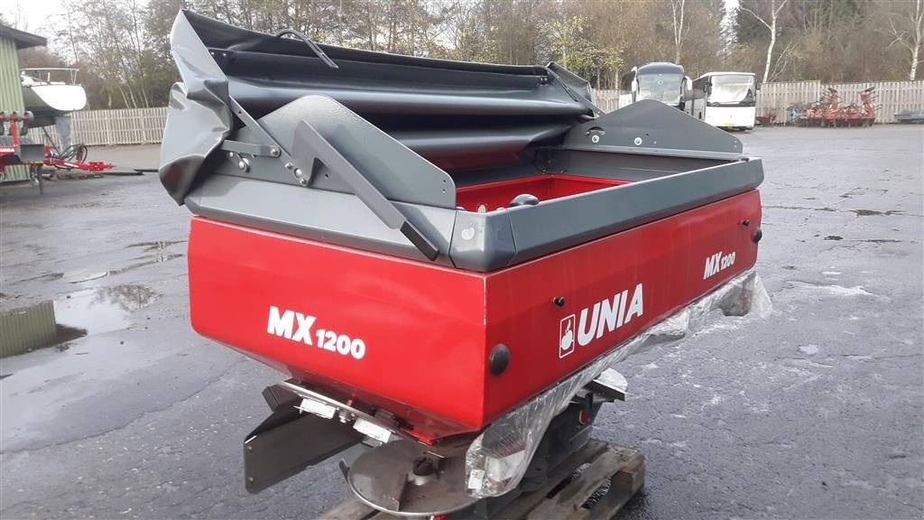 Düngerstreuer типа Unia MX 1200, Gebrauchtmaschine в Hadsund (Фотография 15)