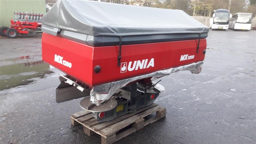 Düngerstreuer типа Unia MX 1200, Gebrauchtmaschine в Hadsund (Фотография 11)