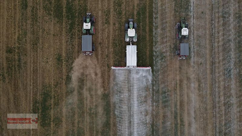 Düngerstreuer des Typs Unia RCW 120 Plus H Kalkstreuer Düngerstreuer 12000 L, Neumaschine in Ostheim/Rhön (Bild 27)