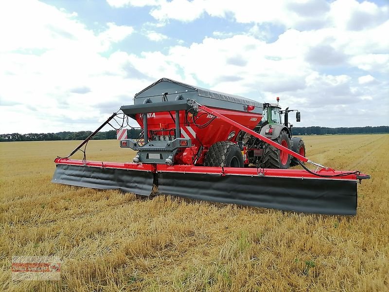 Düngerstreuer des Typs Unia RCW 120 Plus H Kalkstreuer Düngerstreuer 12000 L, Neumaschine in Ostheim/Rhön (Bild 22)