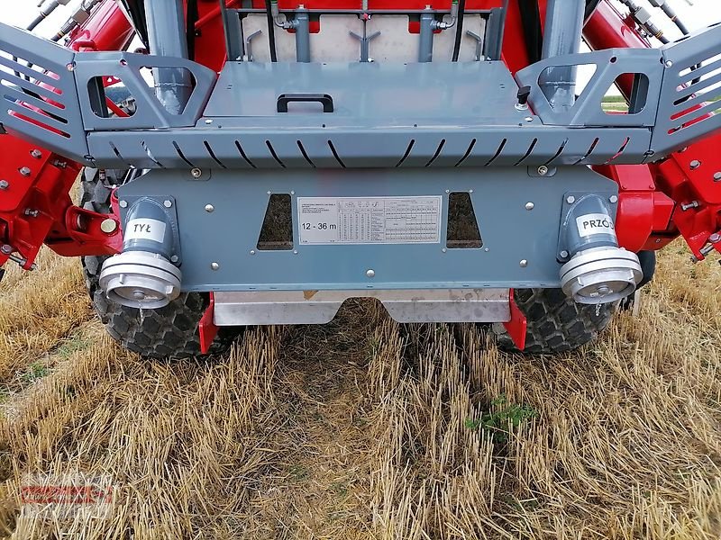 Düngerstreuer des Typs Unia RCW 120 Plus H Kalkstreuer Düngerstreuer 12000 L, Neumaschine in Ostheim/Rhön (Bild 24)