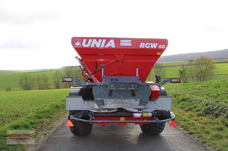 Düngerstreuer des Typs Unia RCW 60 Kalkstreuer Düngerstreuer 6000 L, Neumaschine in Ostheim/Rhön (Bild 3)